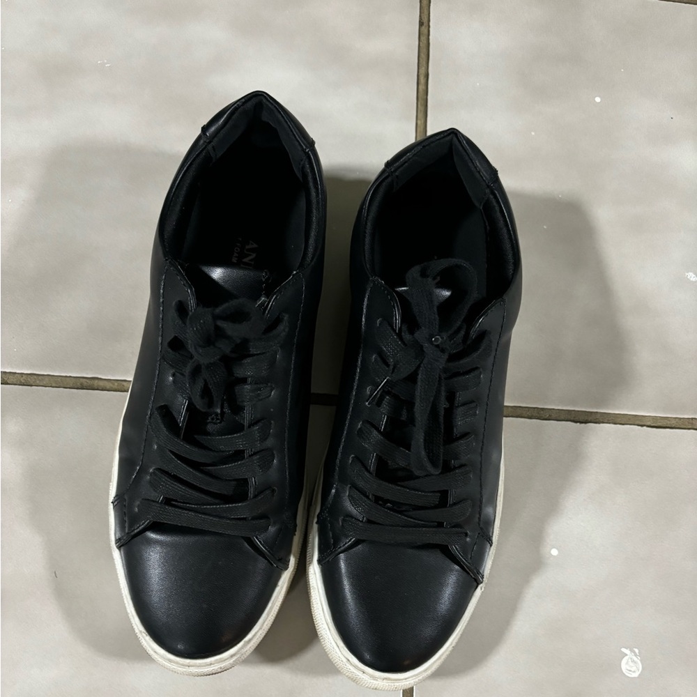 Alfani black sneakers good condition